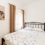3 Bedroom Cozy In *