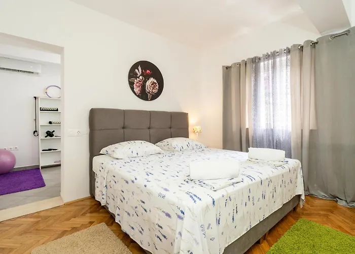 Awesome In With Wifi Apartment Cavtat