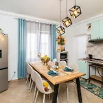 3 Bedroom Cozy Apartment In Cavtat Apartman