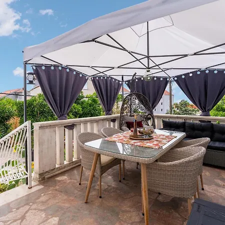 Awesome Apartment In Cavtat With Wifi 公寓 *