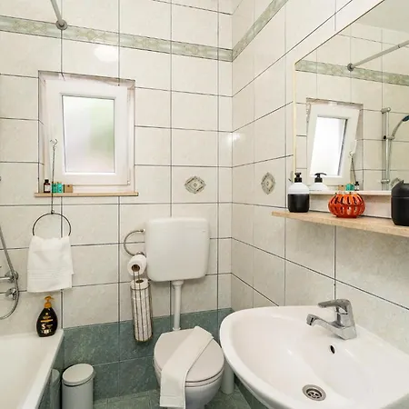 Awesome Apartment In Cavtat With Wifi * 察夫塔特