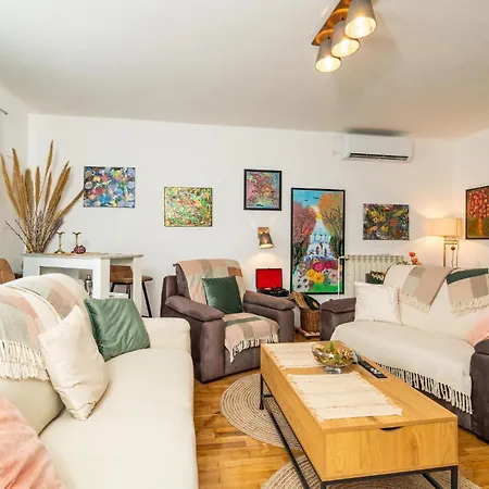 Awesome In With Wifi Apartment *