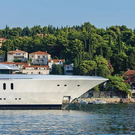 Awesome In With Wifi Apartment Cavtat